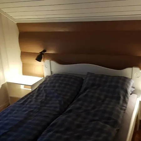 Kvambekk Gard I Holiday home *