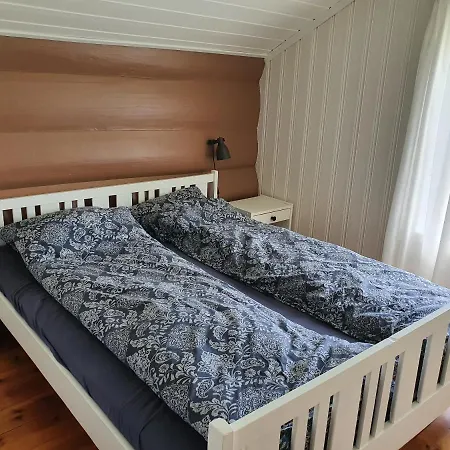 בית נופש Kvambekk Gard I Amotsdal