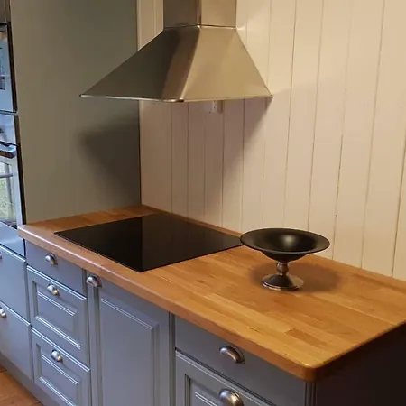 Kvambekk Gard I Amotsdal